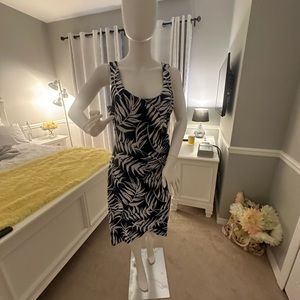 Navy & white Tommy BAHAMA sleeveless dress - Size Medium